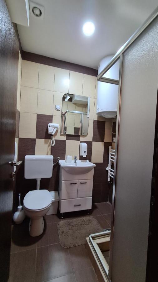 Apartmani Central 2.0 & Free Parking วรินรัชกา บานยา ภายนอก รูปภาพ